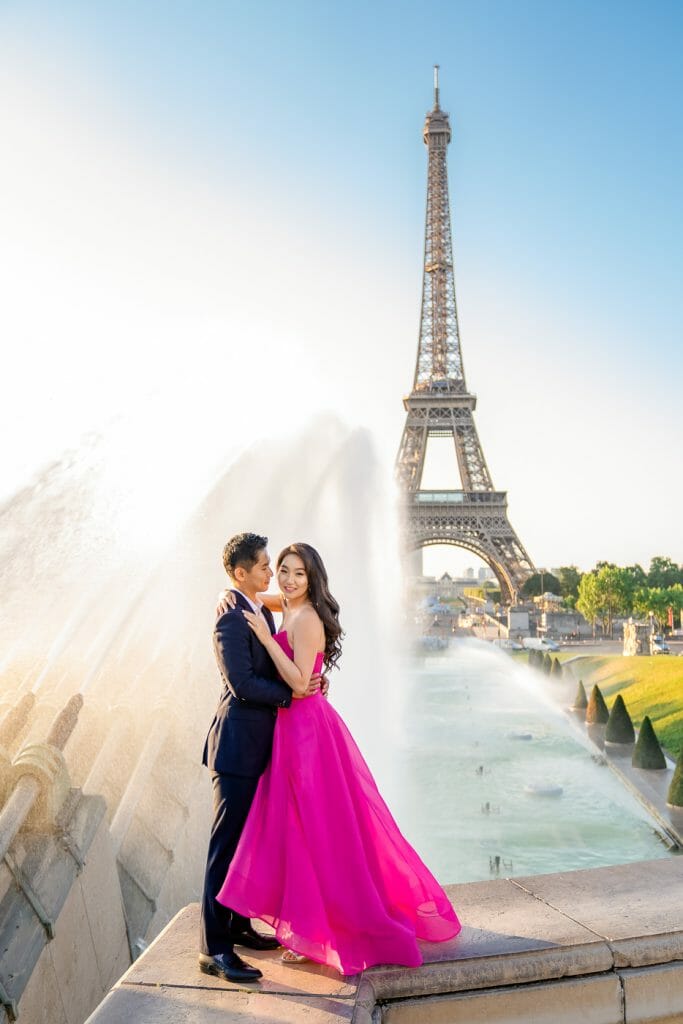 Iconic Eiffel Tower couple photos at Trocadero