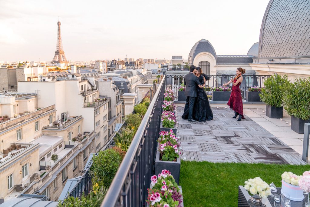 Exclusive Eiffel Tower location for couples photography Peninsula