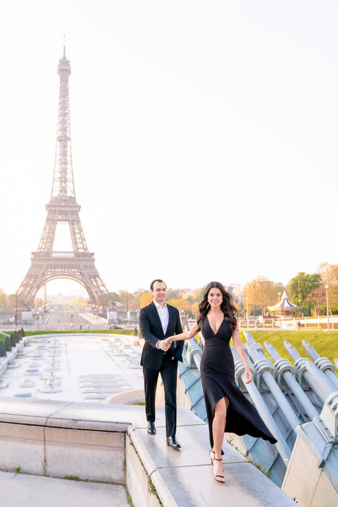 Famous engagement photos taken at the Eiffel Tower at sunrise