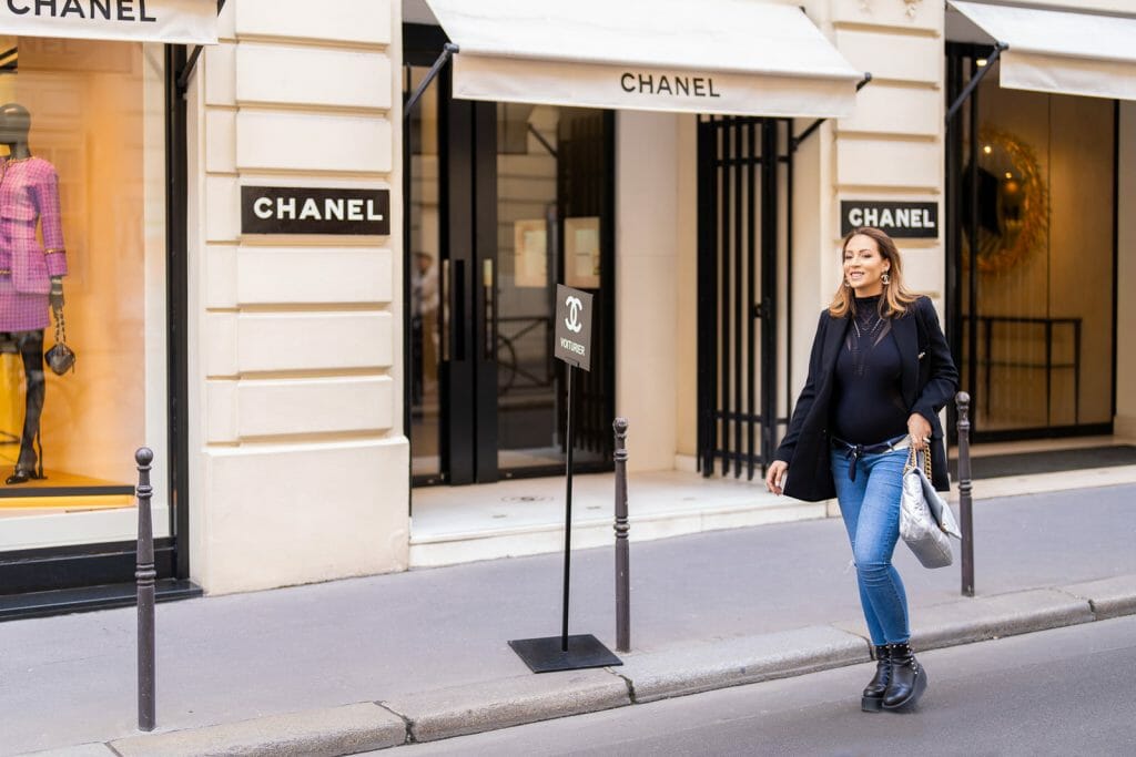 Maternity Photoshoot ideas Chanel (CHANEL PARIS 31 CAMBON)