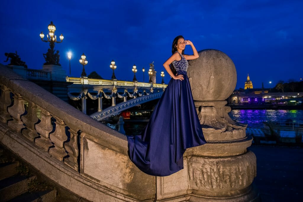 quinceanera photography paris at Alexander III Bridge during the Blue Hour