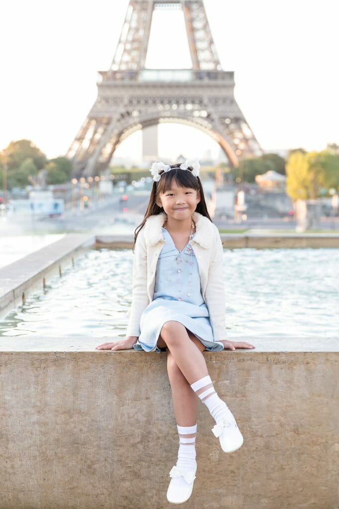 cute Paris solo Portraits for families