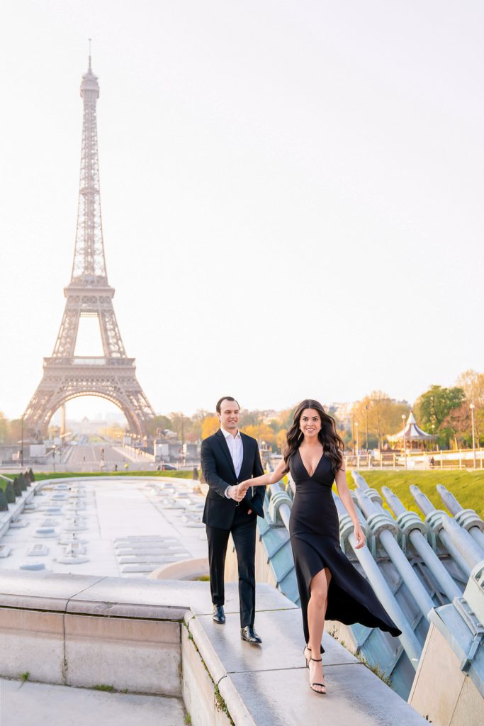 Beautiful couple photoshoot at the Eiffel Tower by Cengiz from Kiss Me in Paris