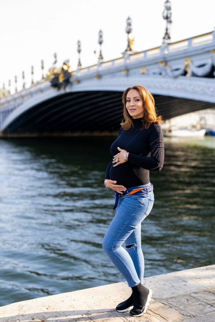 Maternity photoshoot pictures Alexander III Bridge Paris