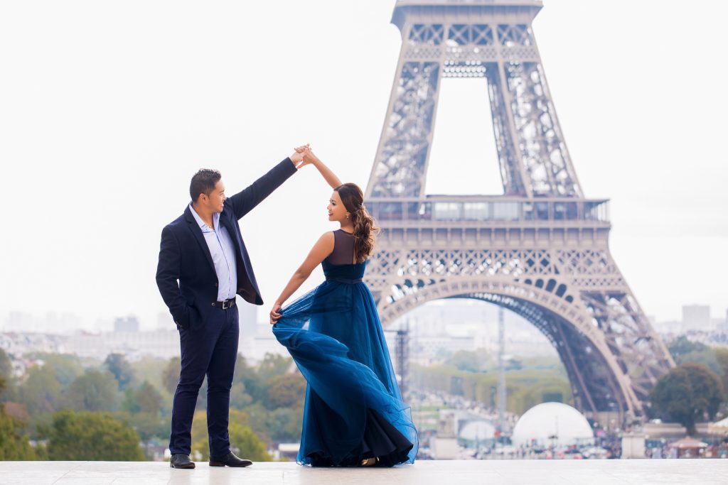 Paris photographer couple shoots and weddings