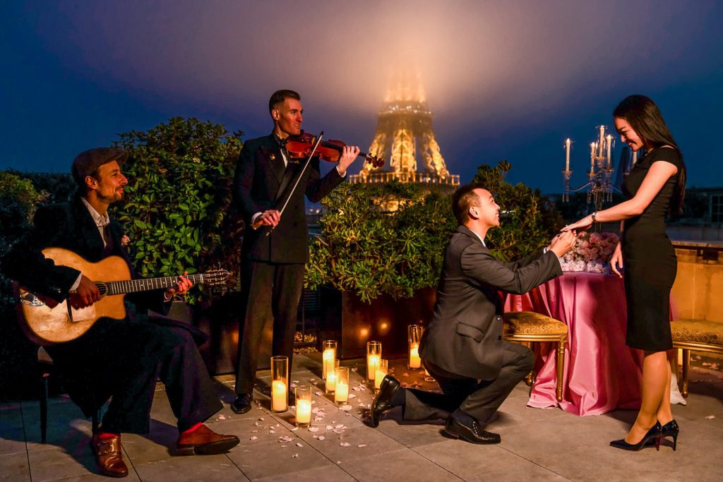 Shangri-La Hotel Paris rooftop proposal with musicians Blue Hour