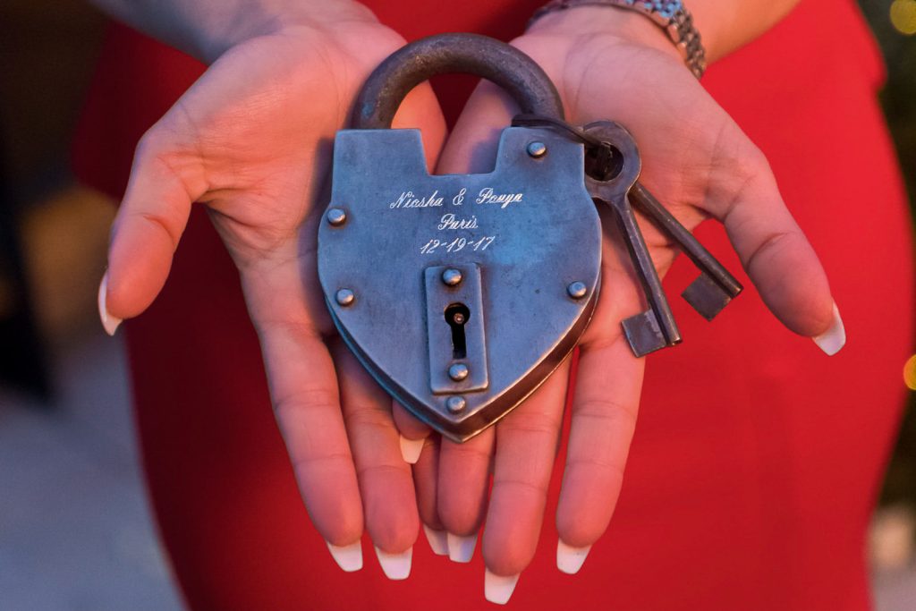 Paris proposal ideas engraved love lock
