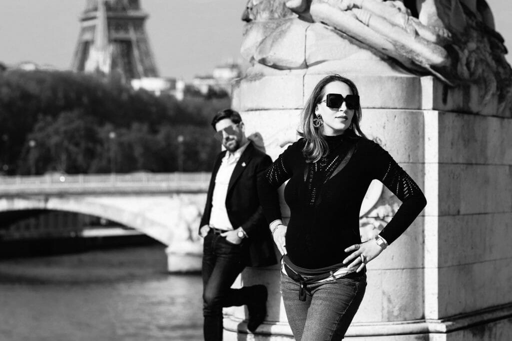 Pregnancy Paris photoshoot at Alexander III Bridge