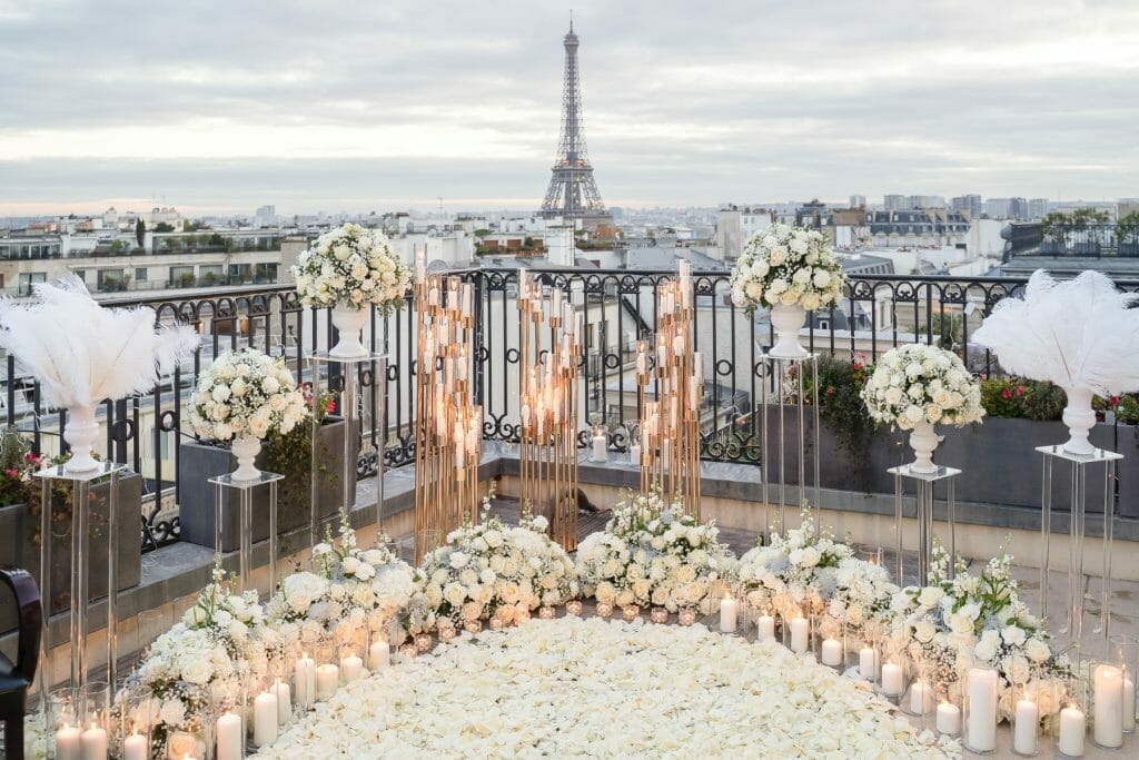 Awesome winter proposal in Paris with a luxurious set-up on a private rooftop.