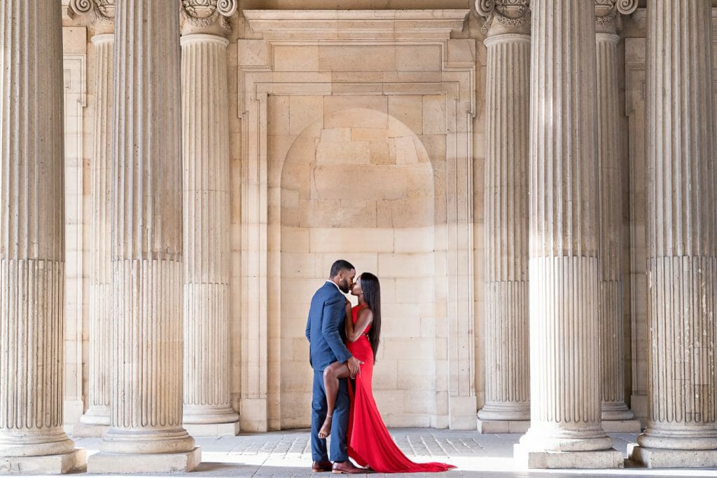 Sexy couple photoshoot at the Louvre Museum during sunrise