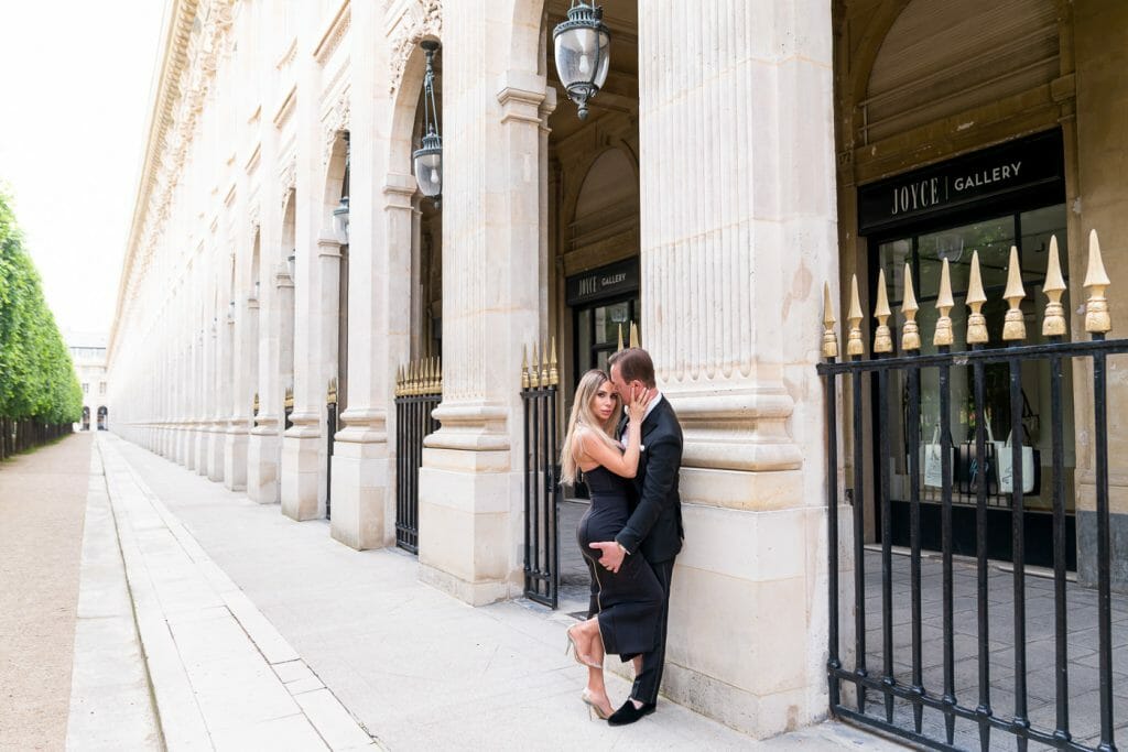 Sexy couple photoshoot at Palais Royal in Paris
