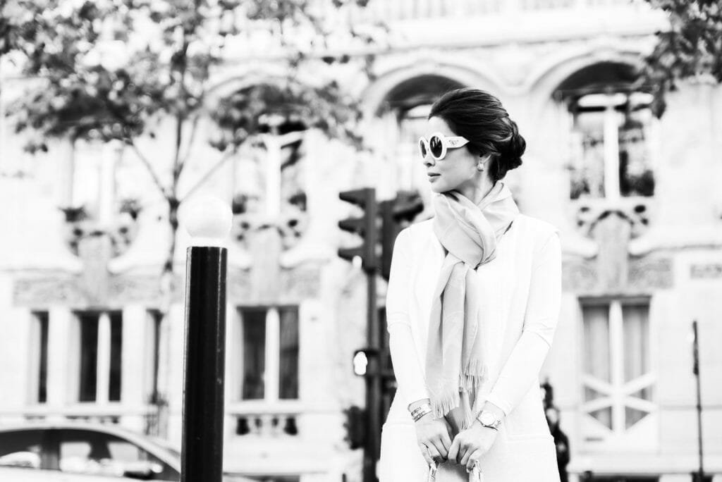 Solo Portrait Paris for Bloggers and Lifestyle photography