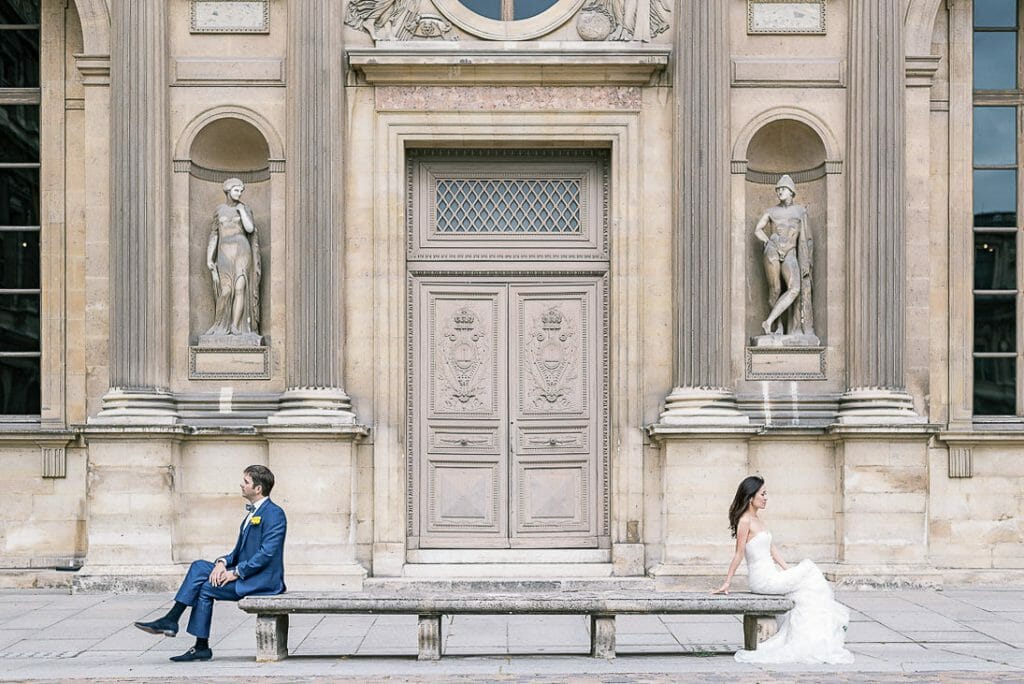 paris pre wedding photographer editorial photos at the Louvre Museum
