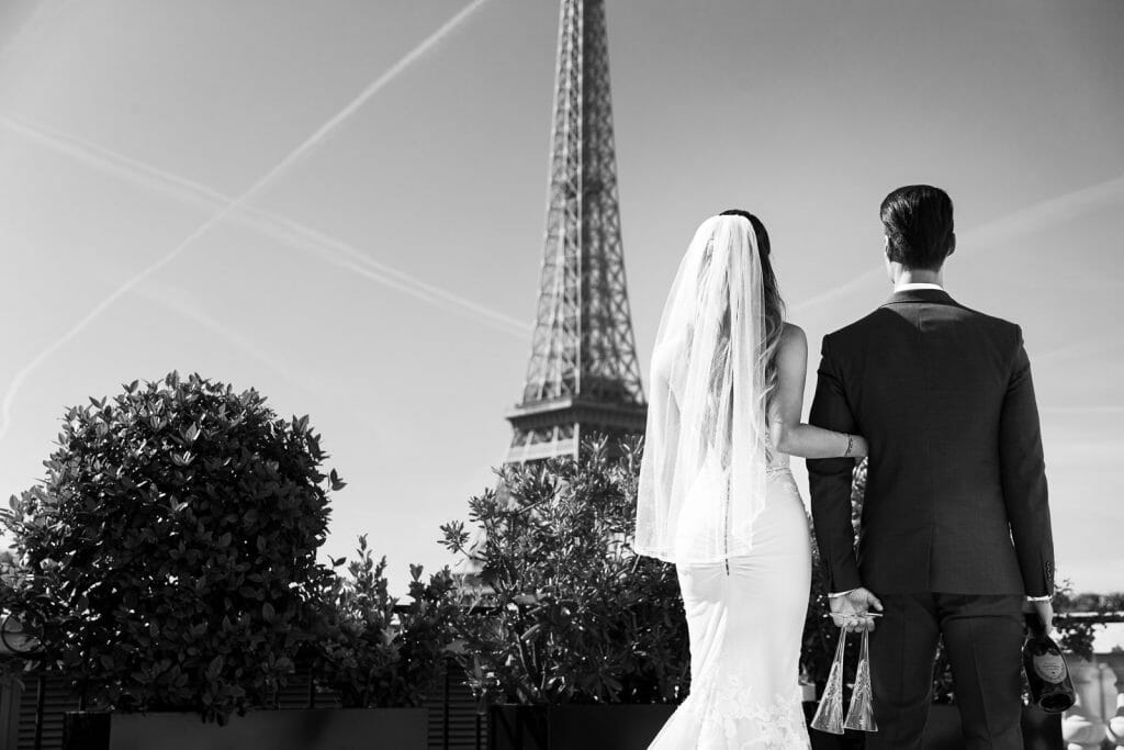 paris elopement with black and white photos