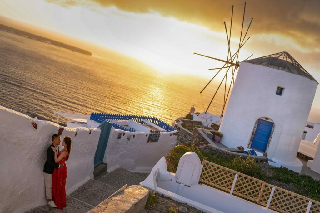 Fairytale couple photos in Santorini