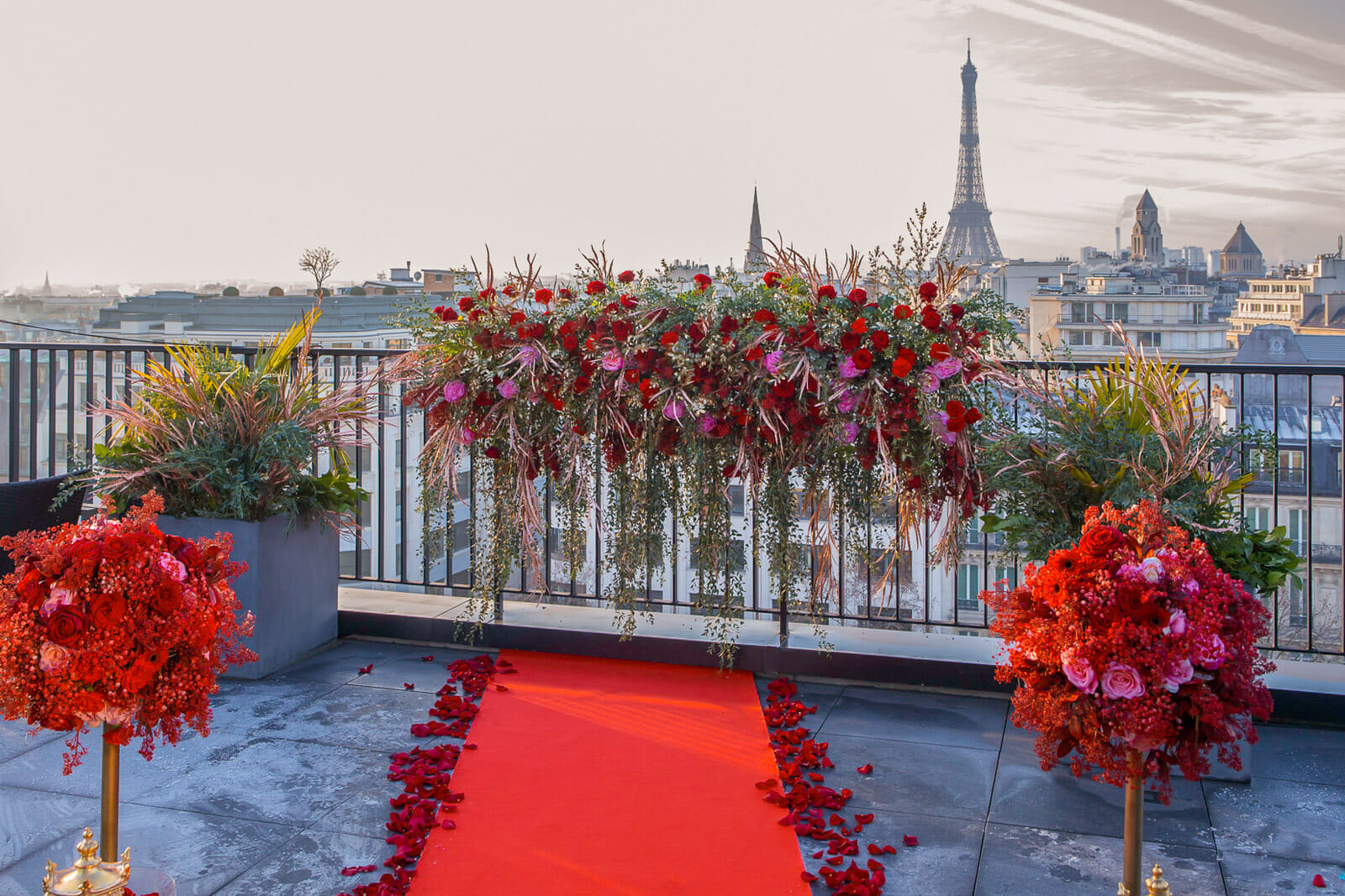 Luxury private Rooftop proposal in Pari with Paris Proposal Planner Chantelle
