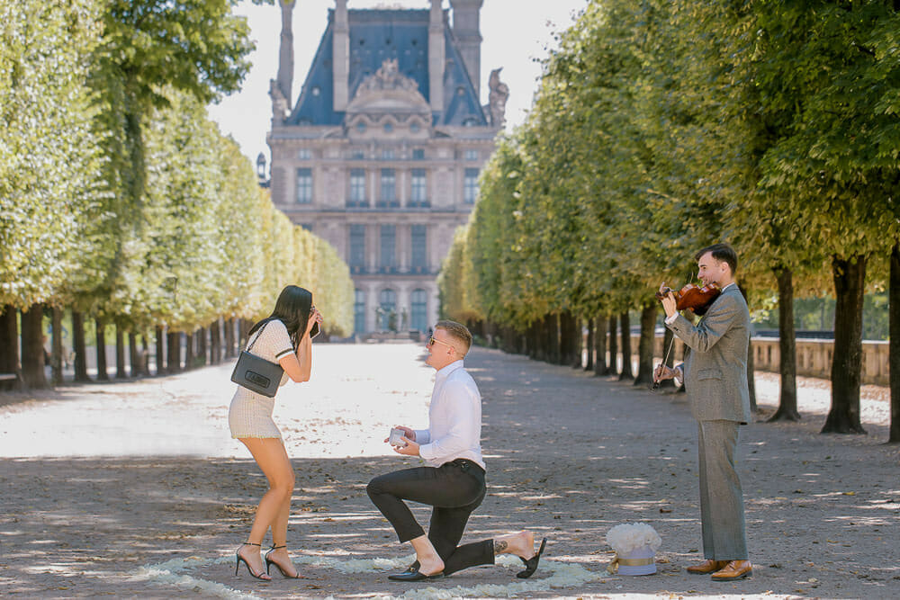 Paris photoshoot proposal in the Tuileries Garden