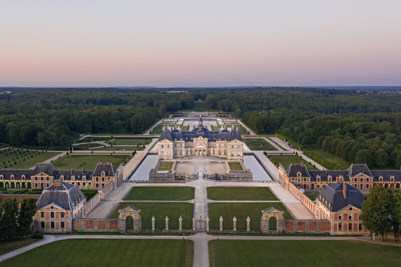 Chateau de Vaux le Vicomte French castle proposal