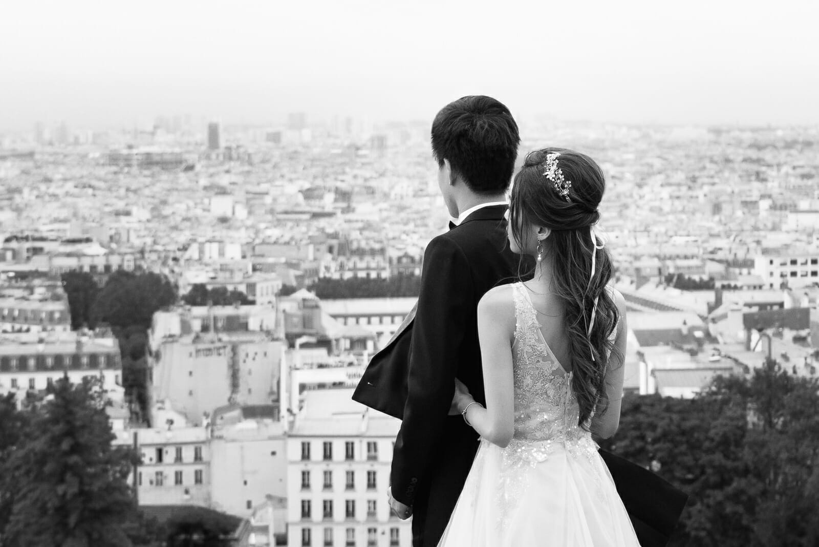 pre-wedding Couple photoshoot in Paris at Montmartre at sunrise