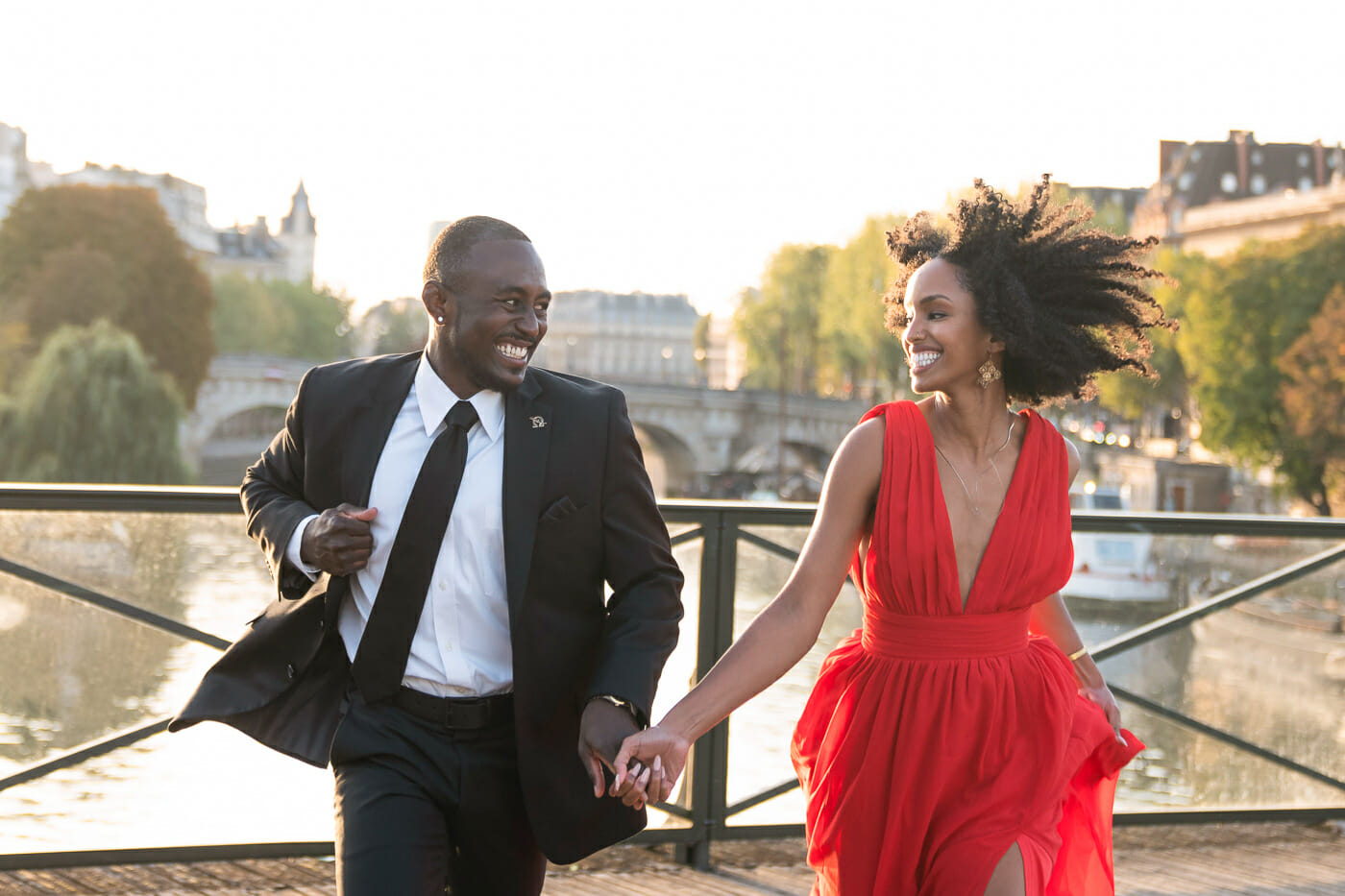 How to pose for amazing Paris engagement photos as a couple