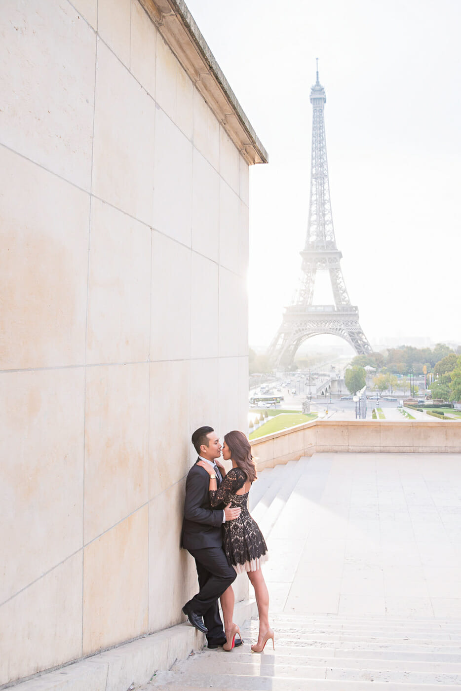 Dreamy Eiffel Tower couple pictures at Trocadero at sunrise