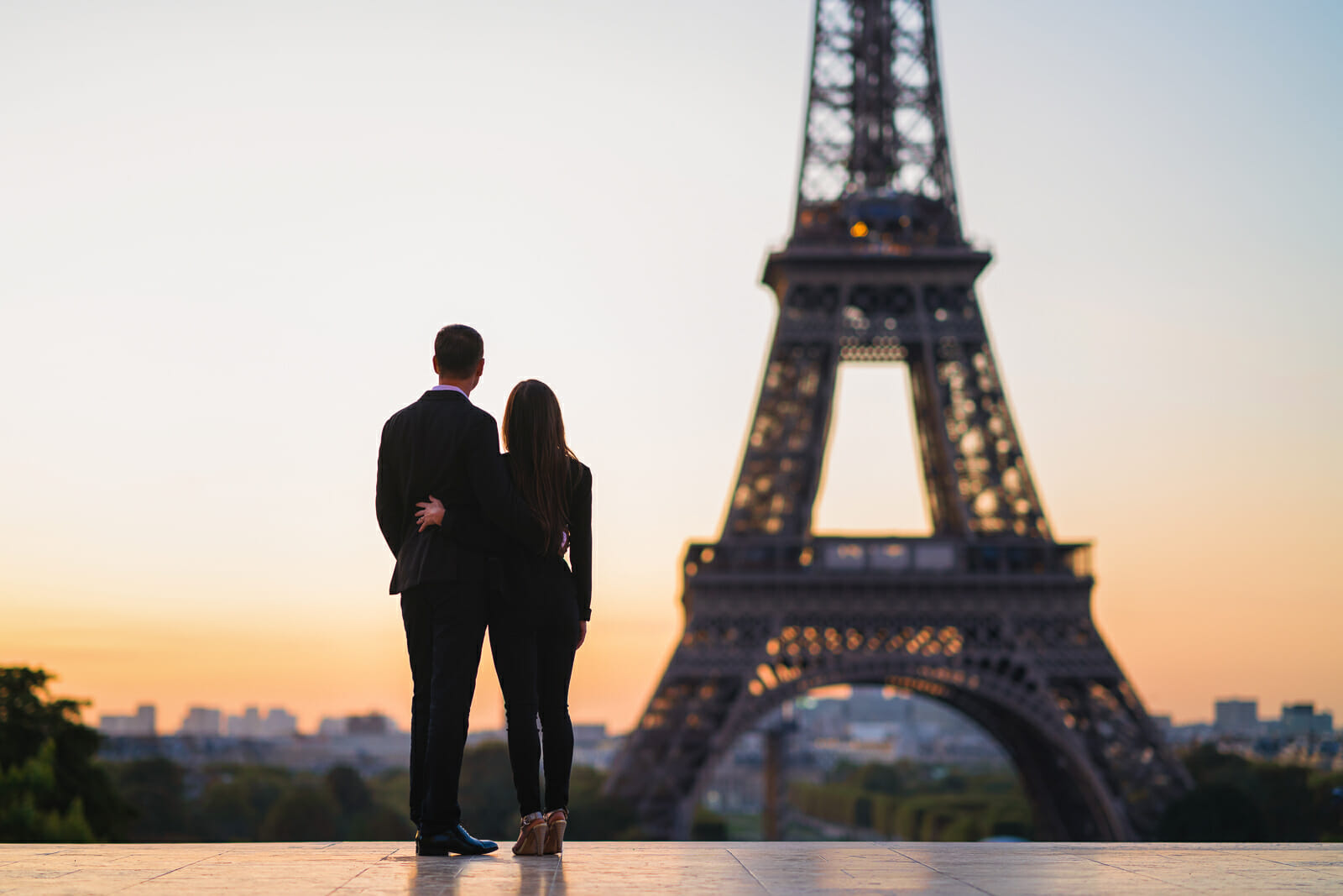 Eiffel Tower couple pictures at Trocadero at sunrise