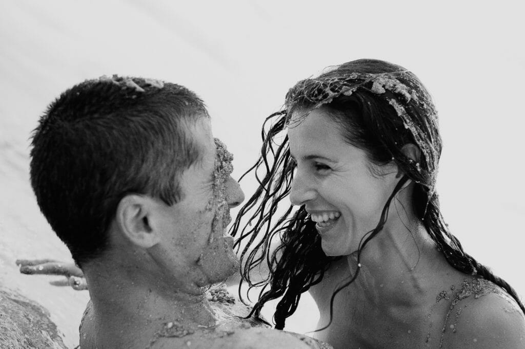 Fun couple photoshoot ideas on the beach in Miami
