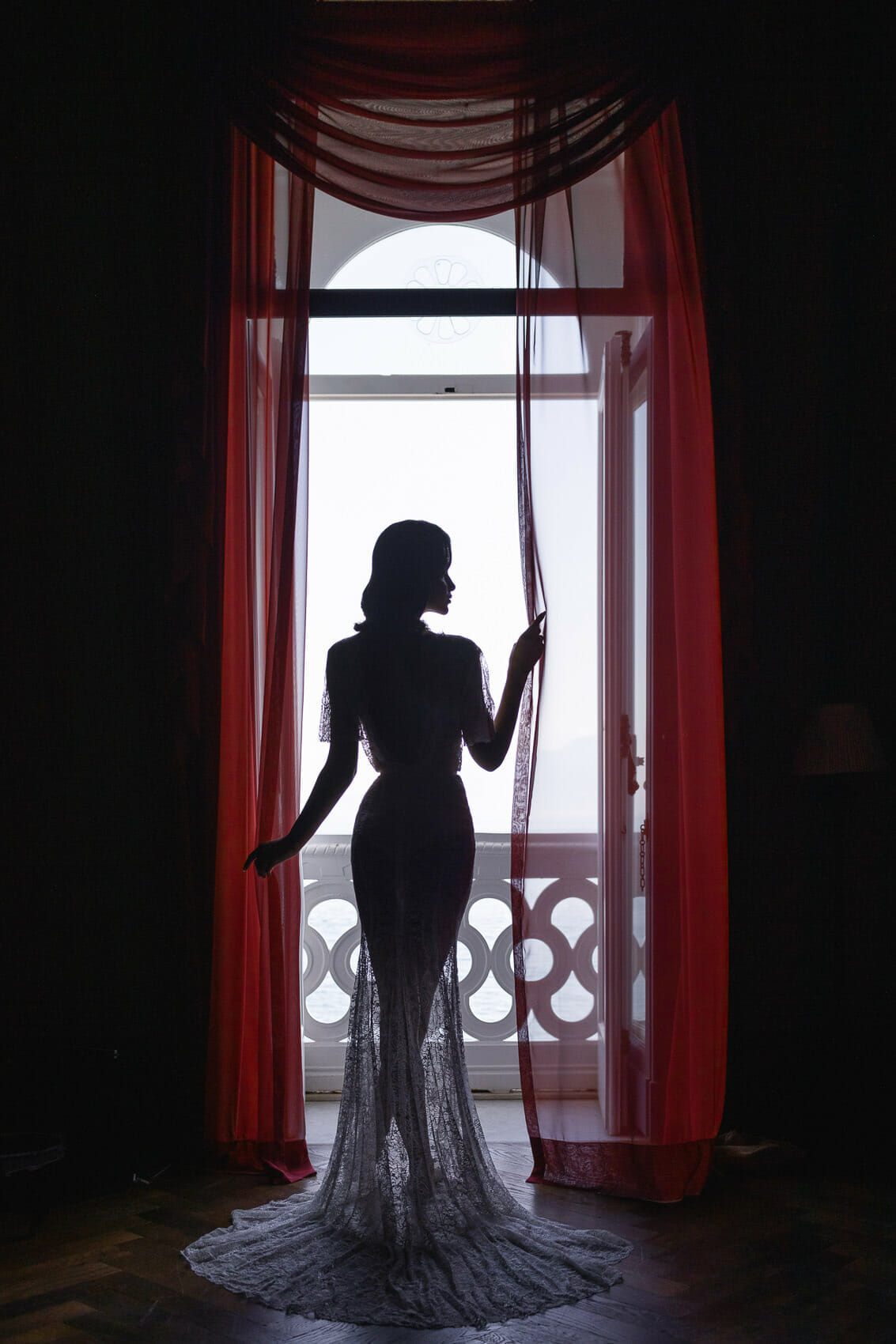 Luxury wedding dress silhouette