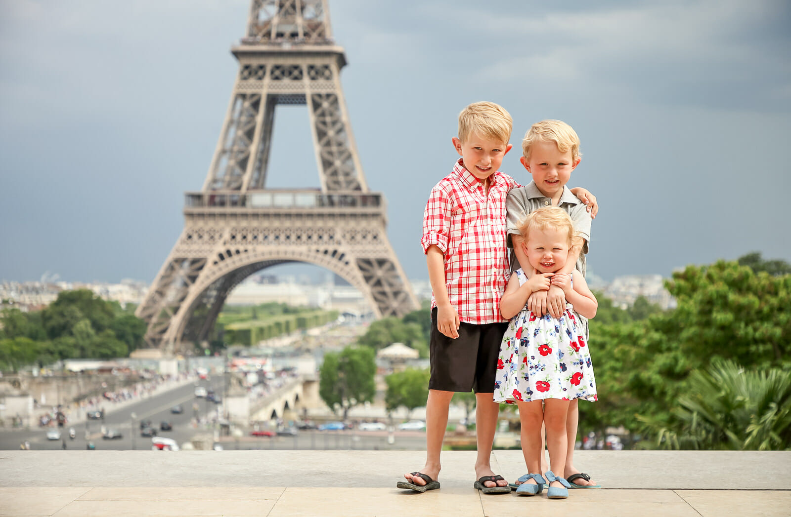 Super cool Kids and family Paris photos at Trocadero Eiffel Tower