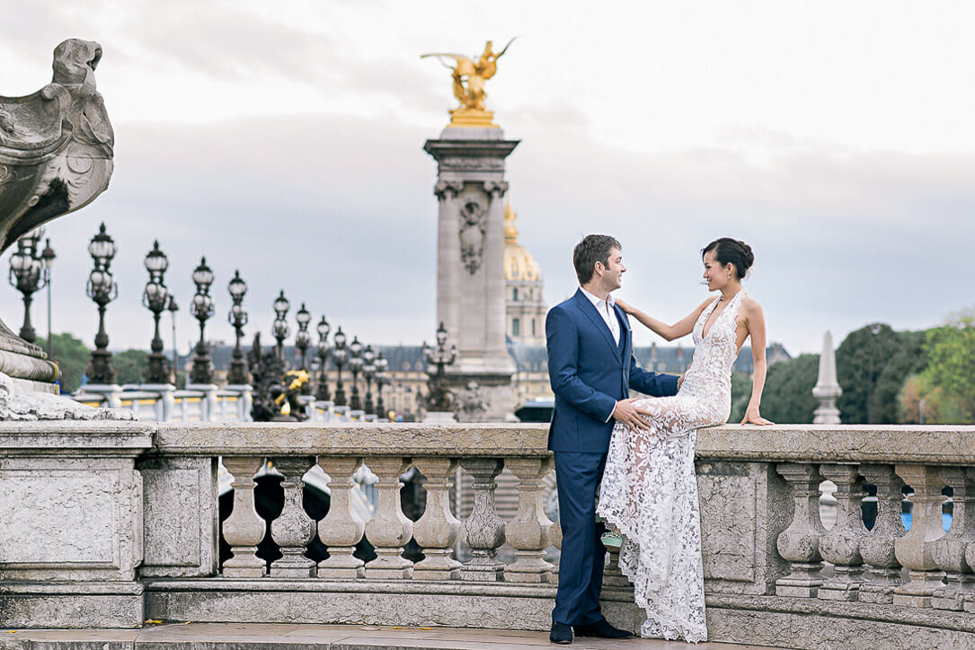 paris pre wedding photographer Editorial couple photos at Alexander III Bridge