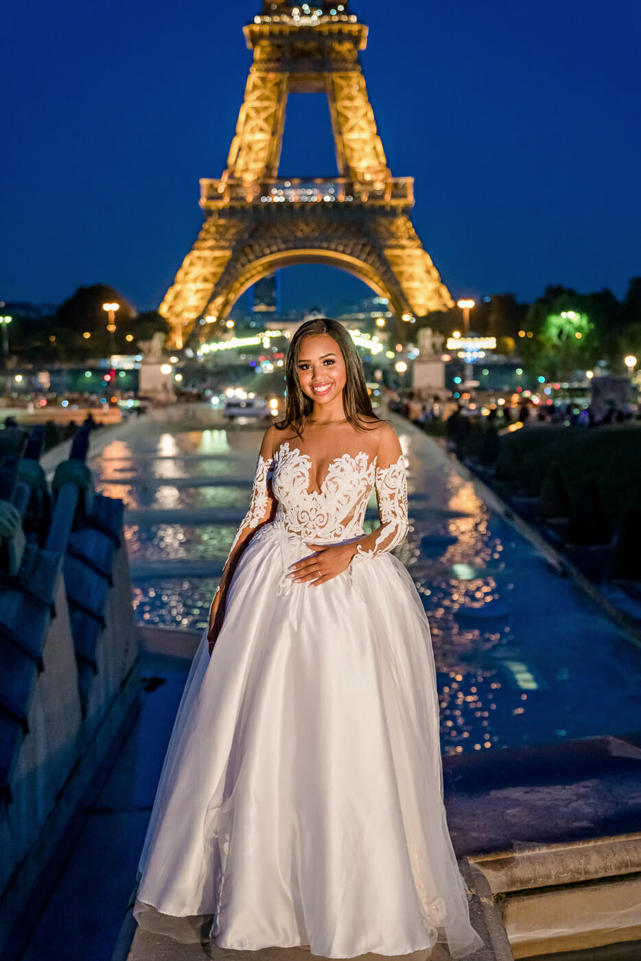 quinceanera photography paris at the Eiffel Tower during the Blue Hour