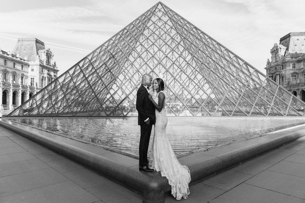 Black and white engagement photos
