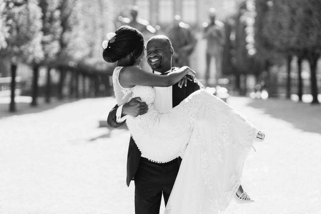 Black and white engagement photos