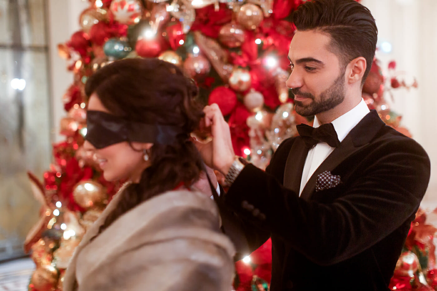Christmas theme Paris proposal with blindfold at the Shangri-La Hotel