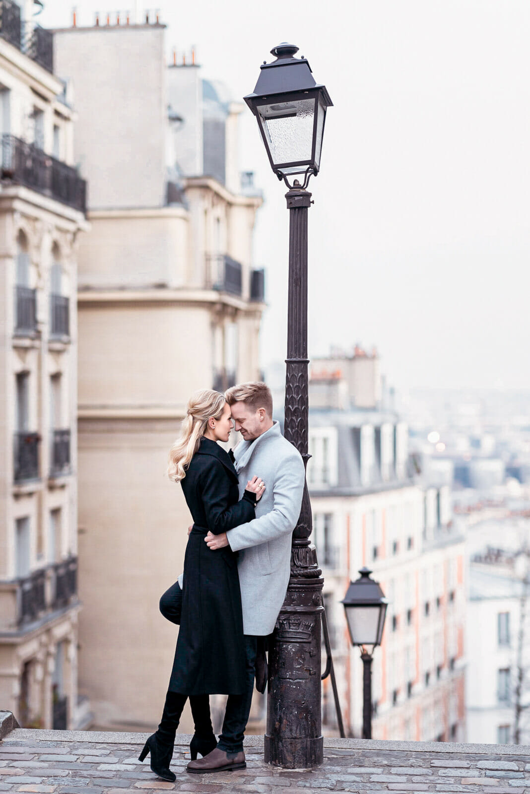 Super romantic Couple photoshoot at Montmartre around sunrise