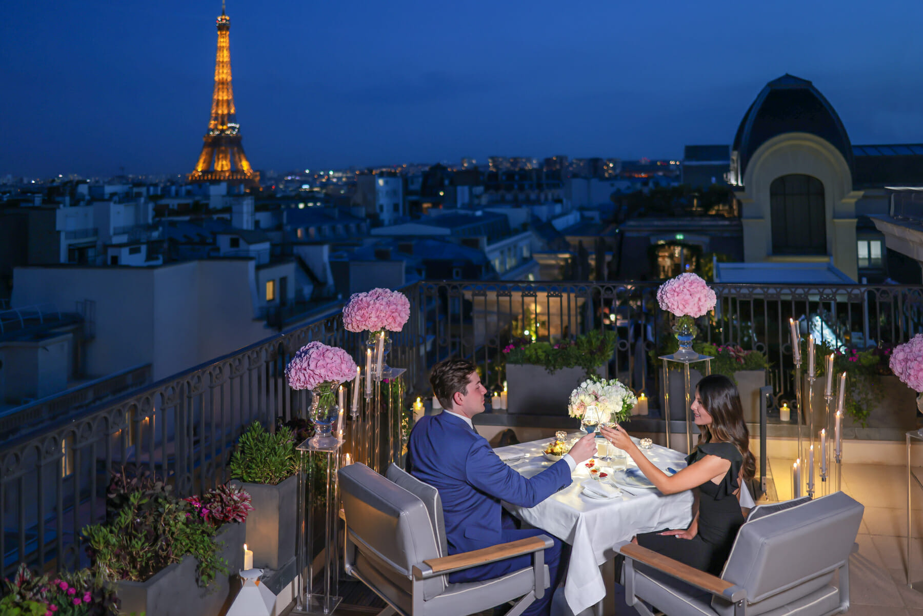 Romantic Paris proposal by night at the Peninsula Hotel