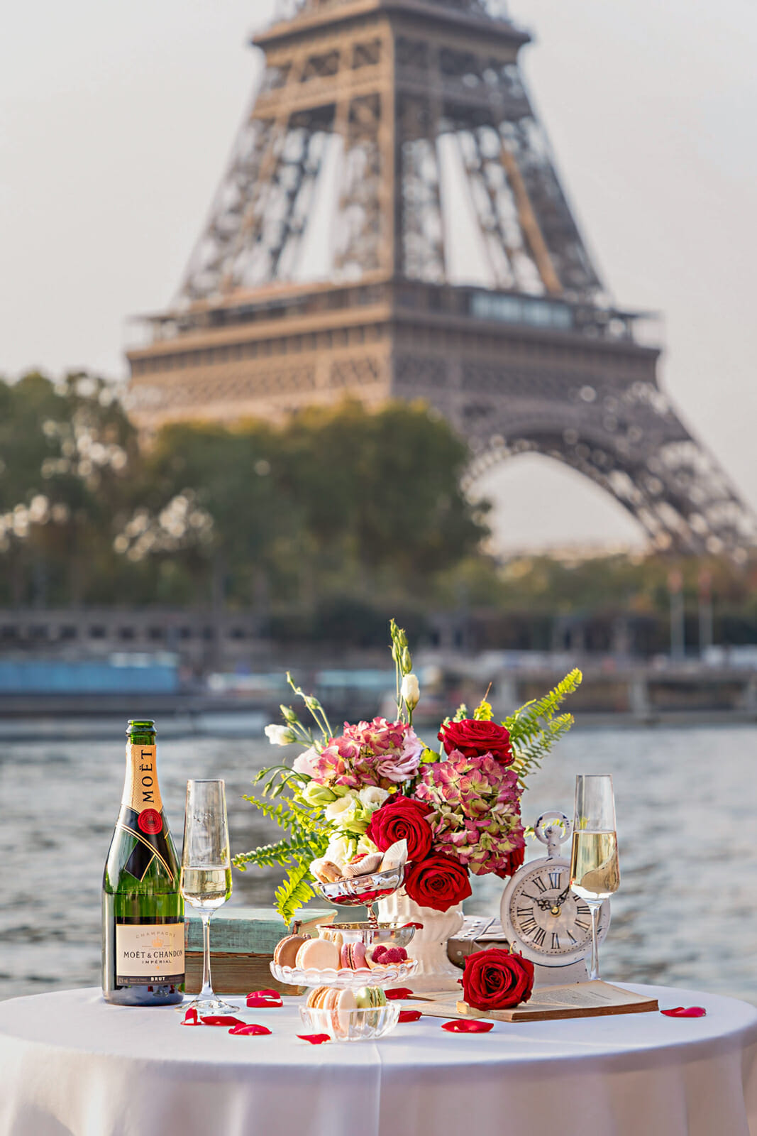 Seine River Marriage proposal with stunning Champagne table