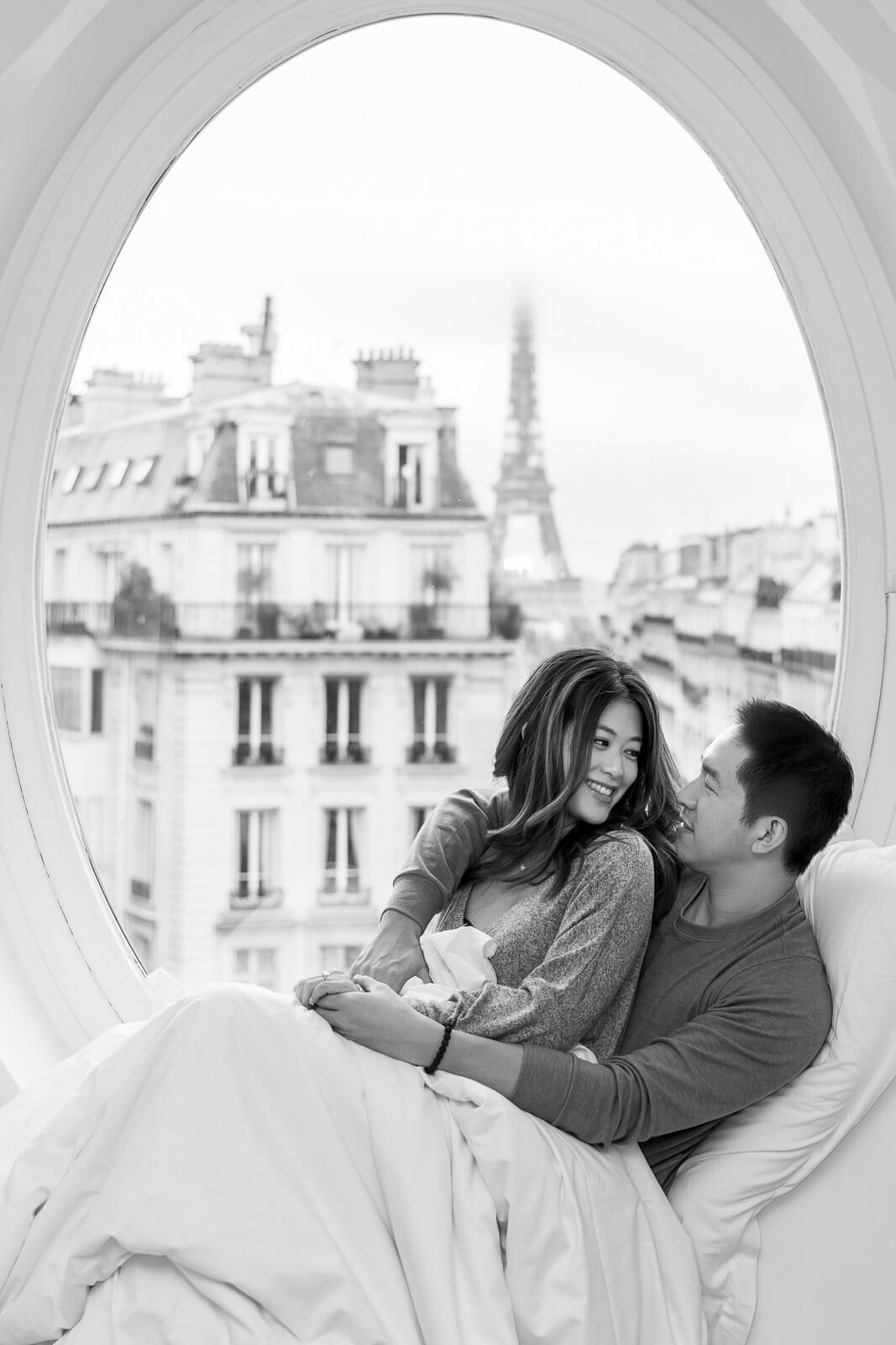 Paris engagement photos in black and white