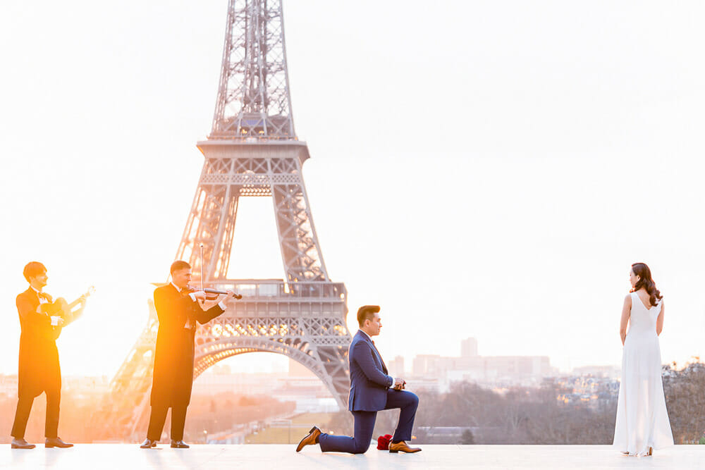 It is not cliche to propose in Paris at the Eiffel Tower