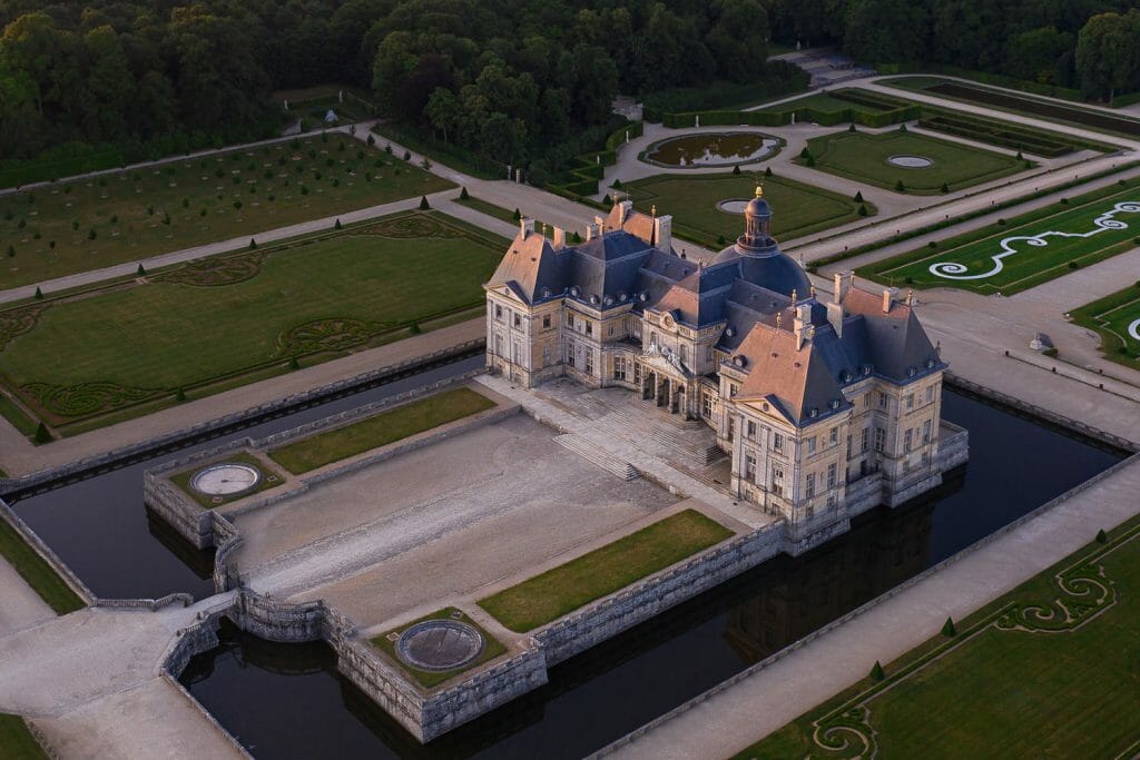 chateau vaux le vicomte marriage proposal