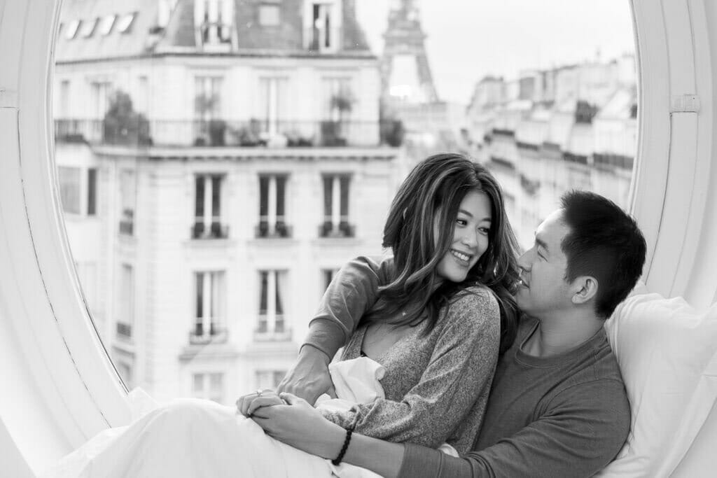 Paris engagement photos in black and white