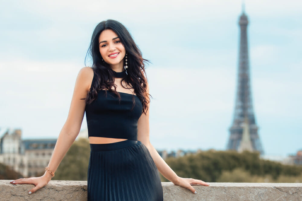 Paris Video Reels Juliana Kiss Me in Paris