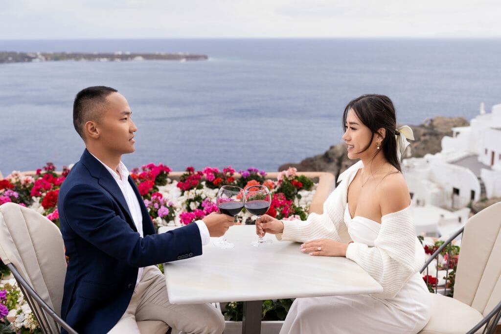 Elegant couple photoshoot ideas Santorini