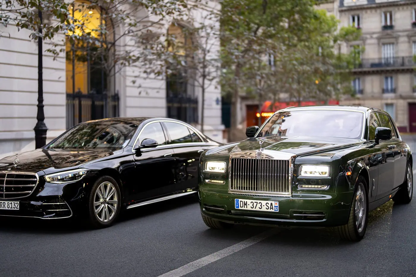 Rolls Royce verte Phantom pour une demande en mariage le 14 juillet à Paris